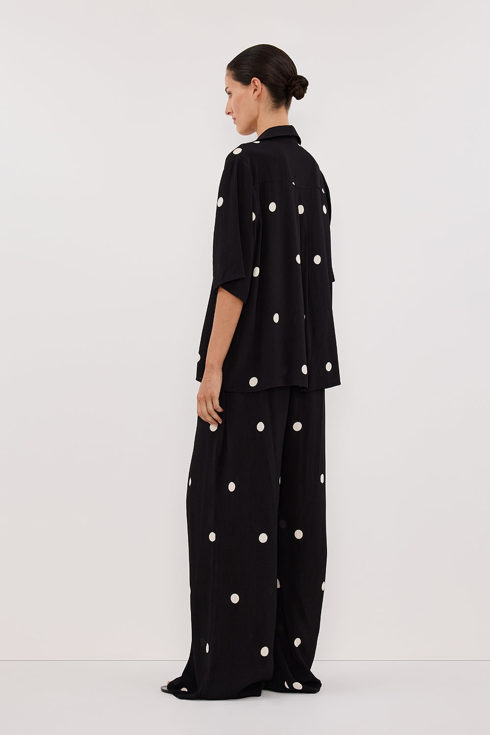 LAURA SPOT SHORT SLEEVE SHIRT