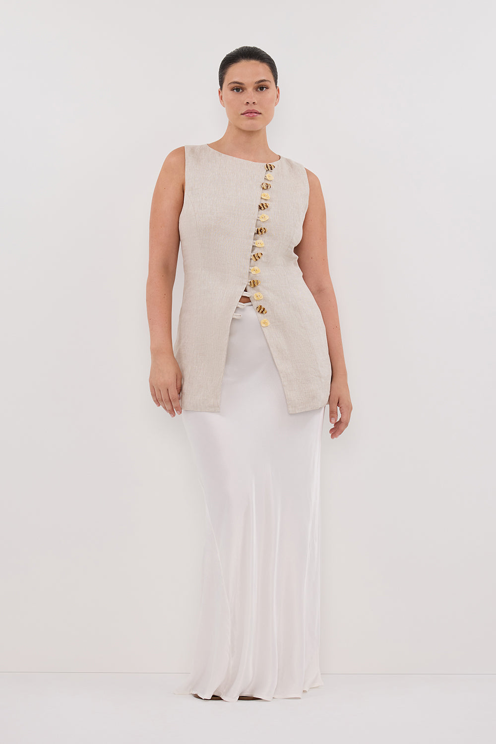 BAYLEE NATURAL SLEEVELESS LINEN TOP