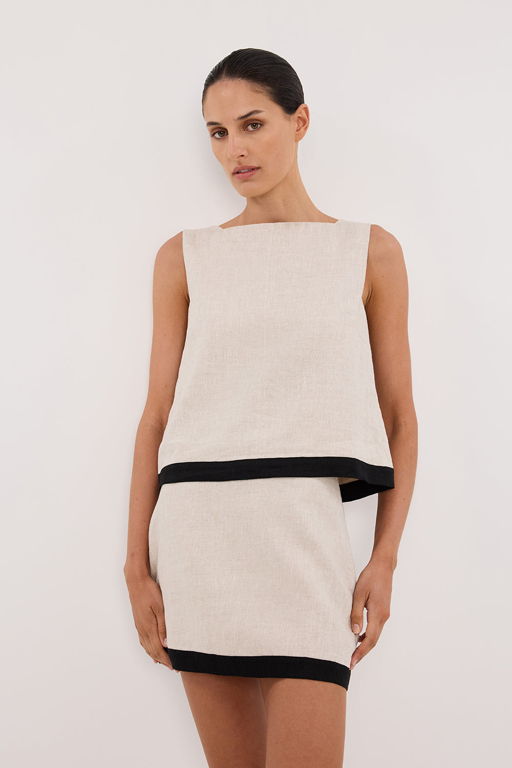 EBONY NATURAL LINEN SKORT