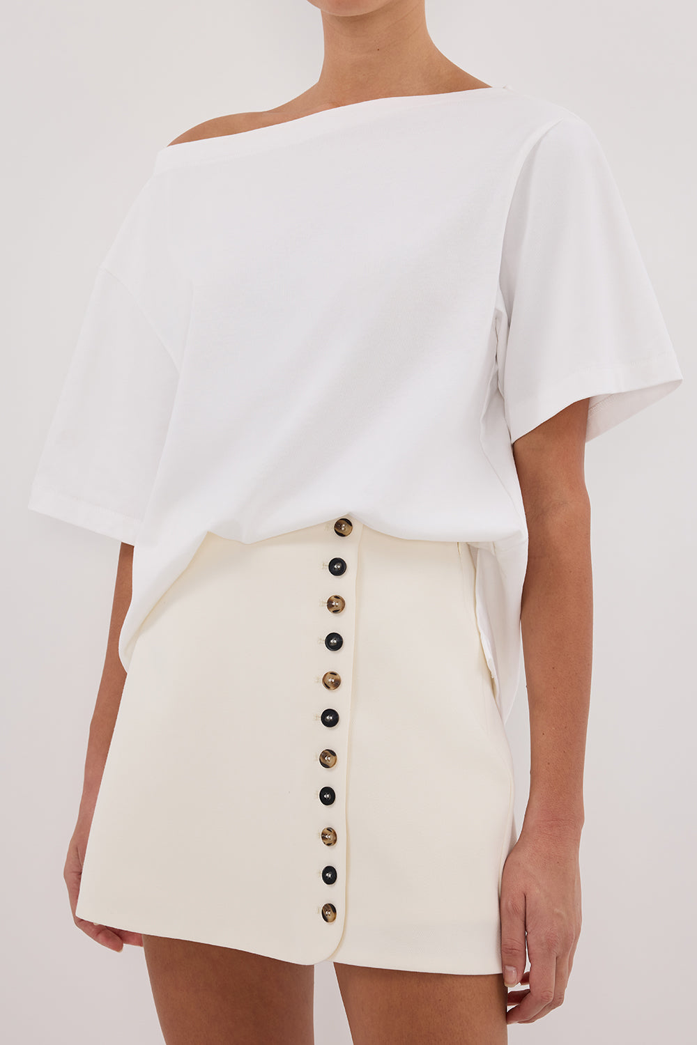 DEMI CREAM TAILORED SKORT