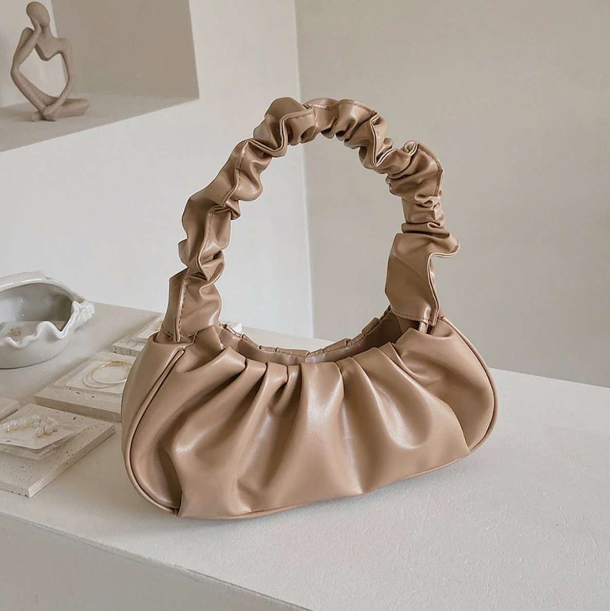 Tilla l Leather Bag